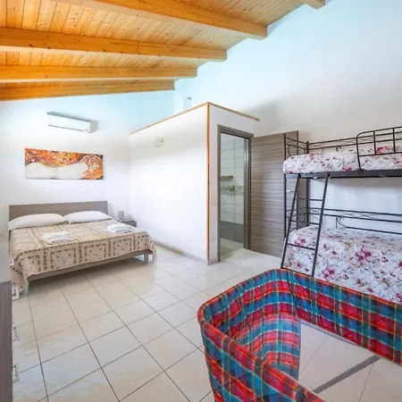 Sansivieri 住宿加早餐酒店 阿格罗波利