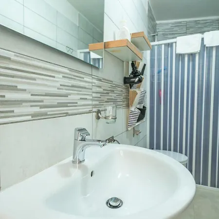 Sansivieri 住宿加早餐酒店 阿格罗波利