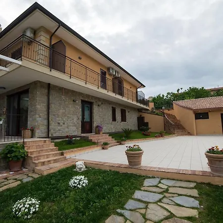 Sansivieri Couette-café 4*