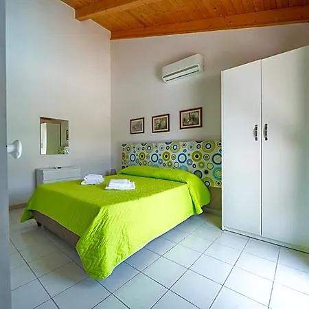 Sansivieri Bed & Breakfast 4*
